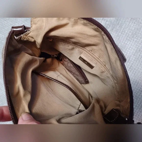 A Giani Bernini Crossbody Bag with Coin Purse - Picture 8 of 12